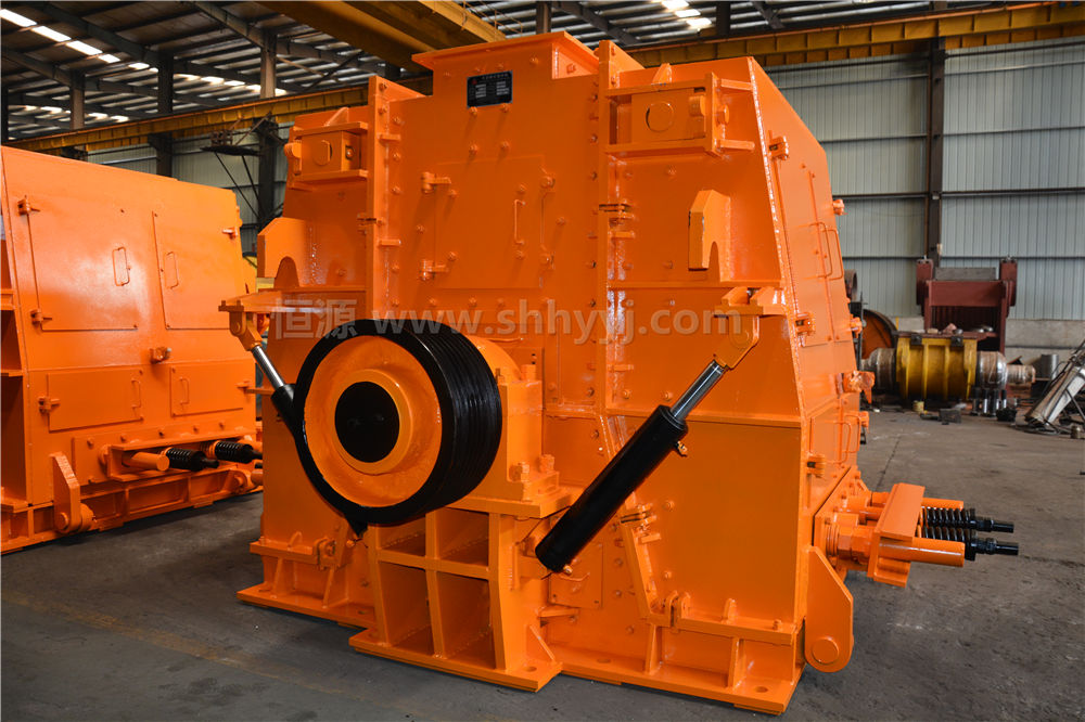 可逆锤式破碎机