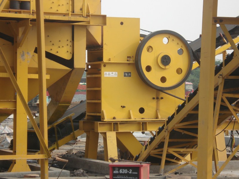 安全至上：颚式破碎机标准化操作规程详解与最佳实践